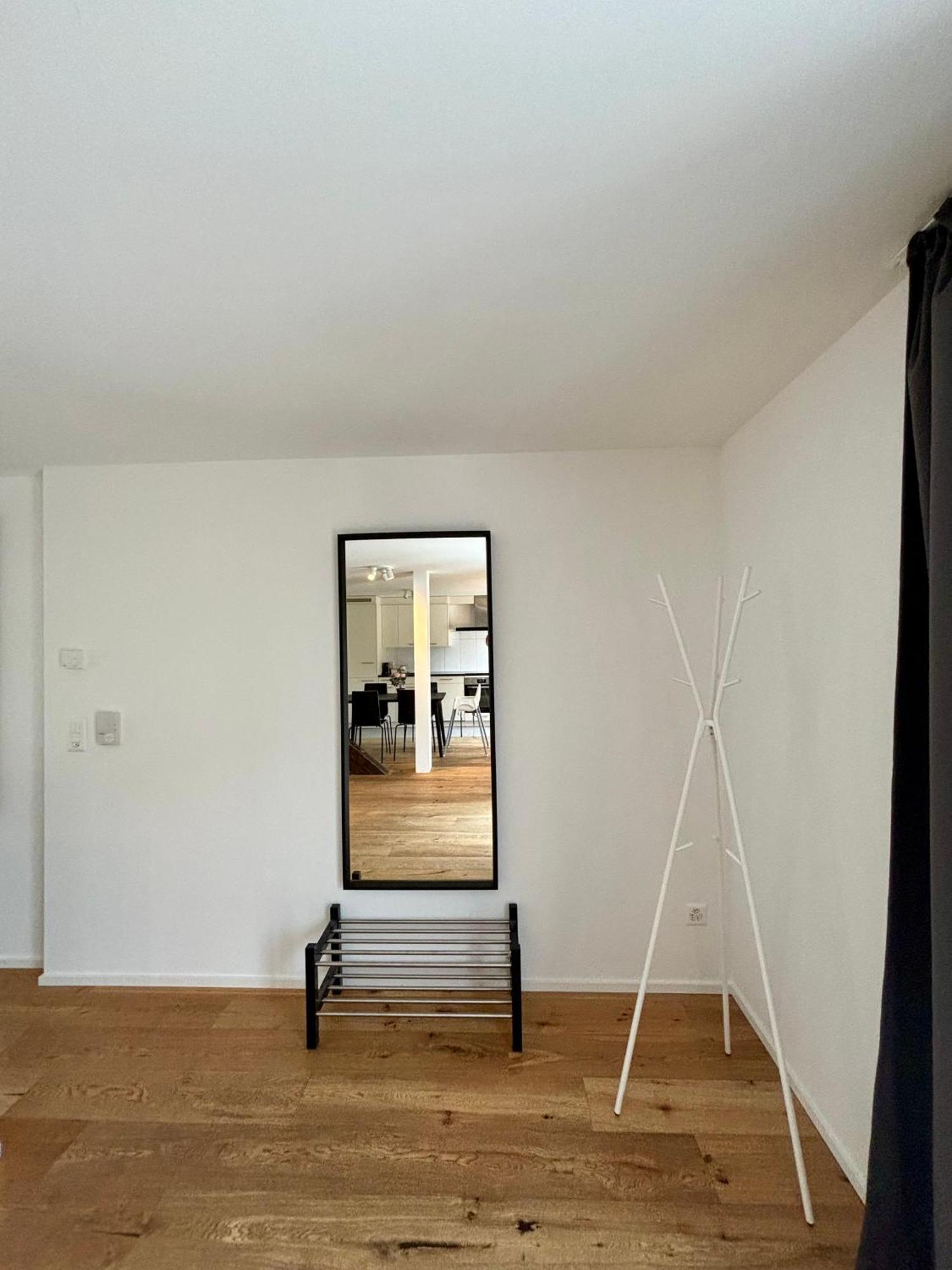 Good Night Apartments Binningen Room photo
